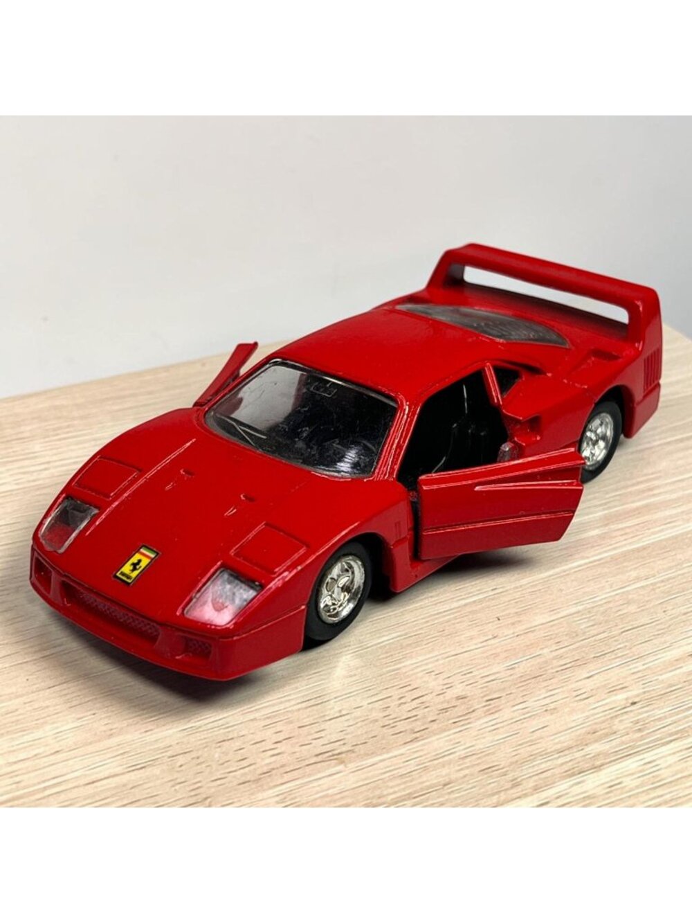 Vintage MC Toys Ferrari F40 Diecast Model Car 1:39 Scale Red With Opening Doors